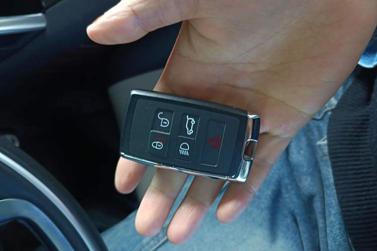 Used Land Rover Discovery Sport 2020 249 PS R-Dynamic Performance Edition Vehicle Key