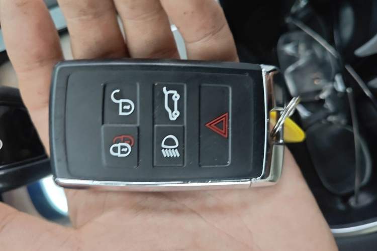Used Land Rover Discovery Sport 2020 249 PS R-Dynamic Performance Edition Vehicle Key