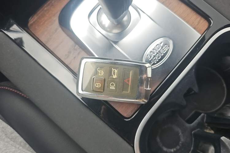 Used Land Rover Discovery Sport 2020 249 PS R-Dynamic Performance Edition Vehicle Key