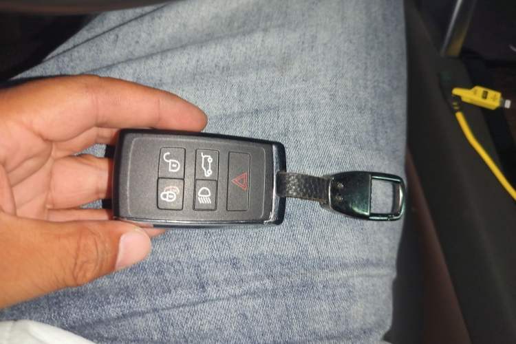 Used Land Rover Discovery Sport 2020 249 PS R-Dynamic Performance Edition Vehicle Key