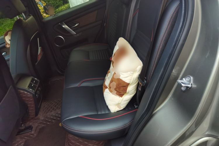 Used Land Rover Discovery Sport 2020 249 PS R-Dynamic Performance Edition Left Rear Seat