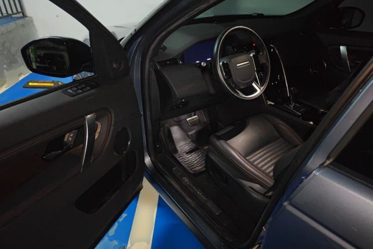 Used Land Rover Discovery Sport 2020 249 PS R-Dynamic Performance Edition Driver Seat