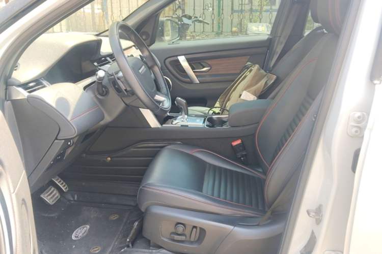 Used Land Rover Discovery Sport 2020 249 PS R-Dynamic Performance Edition Left Front Seat