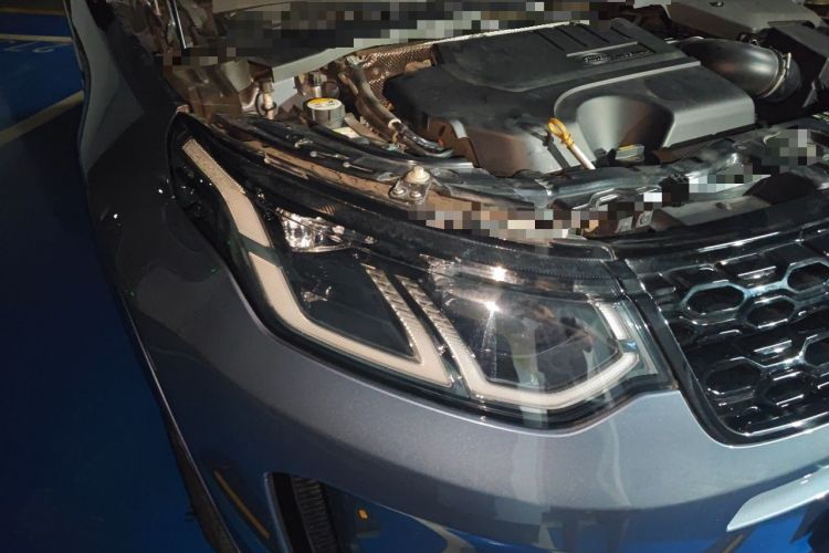 Used Land Rover Discovery Sport 2020 249 PS R-Dynamic Performance Edition Right Front Headlight