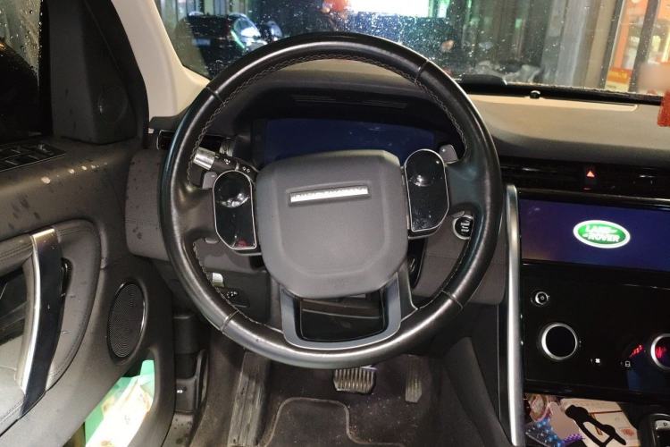 Used Land Rover Discovery Sport 2020 200 PS Family Edition Steering Wheel