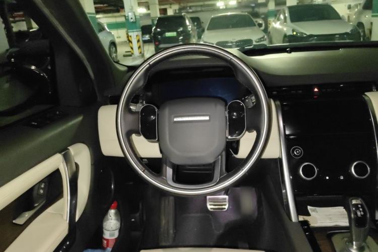 Used Land Rover Discovery Sport 2020 249 PS R-Dynamic Performance Tech Edition 7 Seats Steering Wheel
