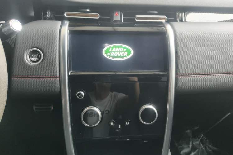 Used Land Rover Discovery Sport 2020 249 PS R-Dynamic Performance Edition Audio And AC Panel