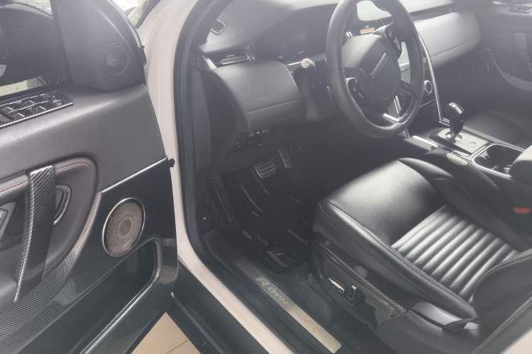 Used Land Rover Discovery Sport 2020 249 PS R-Dynamic Performance Edition Driver Seat