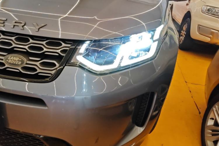 Used Land Rover Discovery Sport 2020 249 PS R-Dynamic Performance Edition Left Front Headlight