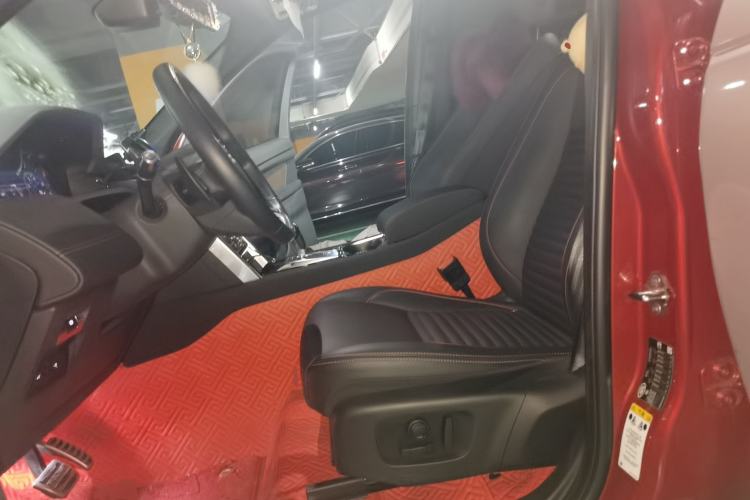 Used Land Rover Discovery Sport 2020 249 PS R-Dynamic Performance Tech Edition 7 Seats Left Front Seat