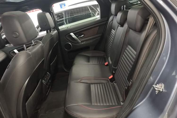 Used Land Rover Discovery Sport 2020 249 PS R-Dynamic Performance Tech Edition 5 Seats Left Rear Seat