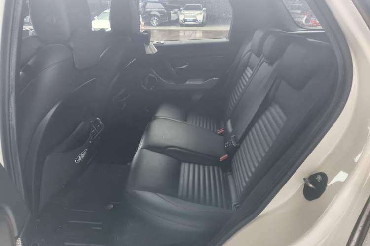 Used Land Rover Discovery Sport 2020 249 PS R-Dynamic Performance Edition Left Rear Seat