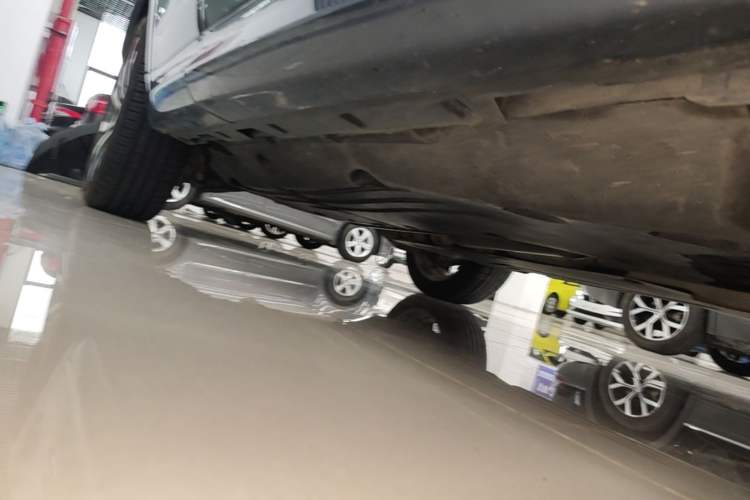Used Land Rover Discovery Sport 2020 249 PS R-Dynamic Performance Tech Edition 5 Seats Right Side Sill