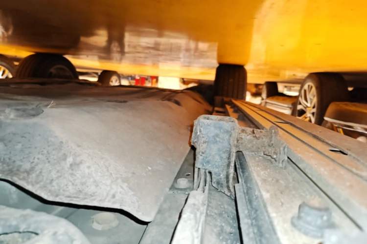 Used Land Rover Discovery Sport 2020 249 PS R-Dynamic Performance Edition Right Side Sill