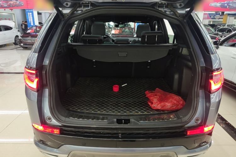 Used Land Rover Discovery Sport 2020 249 PS R-Dynamic Performance Tech Edition 5 Seats Trunk