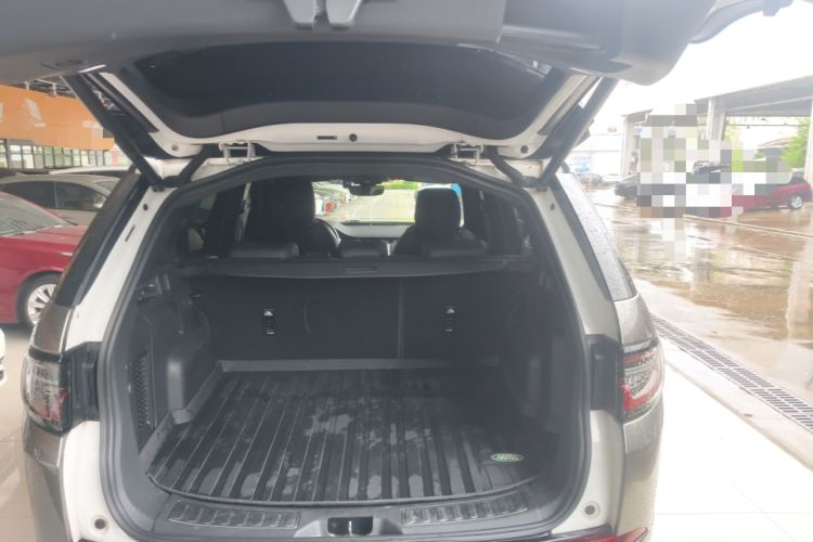 Used Land Rover Discovery Sport 2020 249 PS R-Dynamic Performance Edition Trunk