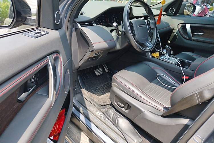 Used Land Rover Discovery Sport 2020 249 PS R-Dynamic Performance Edition Driver Seat