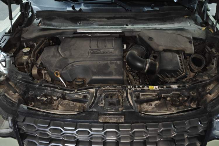 Used Land Rover Discovery Sport 2020 249 PS R-Dynamic Performance Tech Edition 5 Seats Engine Bay