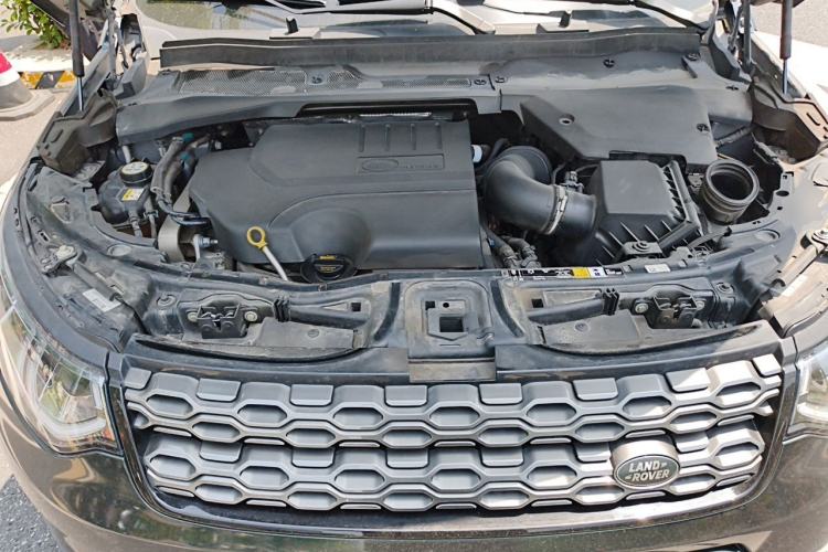 Used Land Rover Discovery Sport 2020 249 PS R-Dynamic Performance Edition Engine Bay
