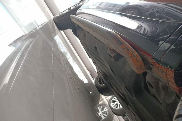 Used Land Rover Discovery Sport 2020 249 PS R-Dynamic Performance Tech Edition 7 Seats Right Side Sill