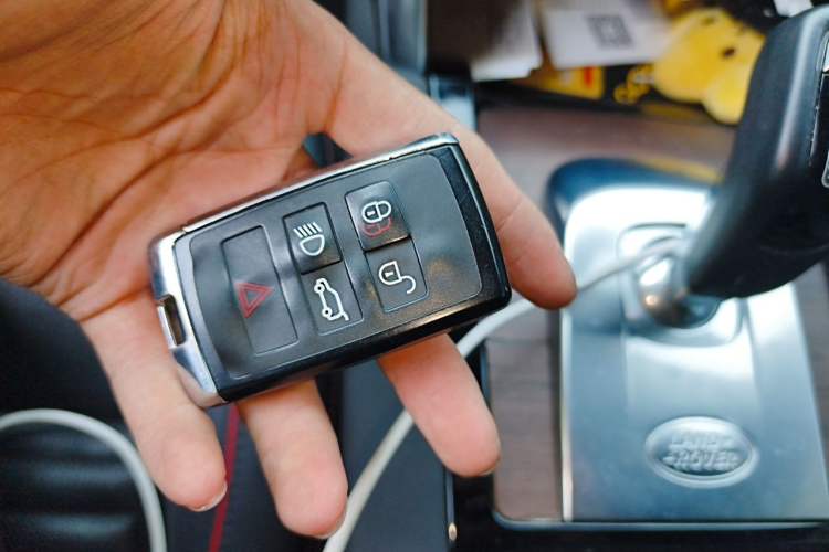 Used Land Rover Discovery Sport 2020 249 PS R-Dynamic Performance Edition Vehicle Key