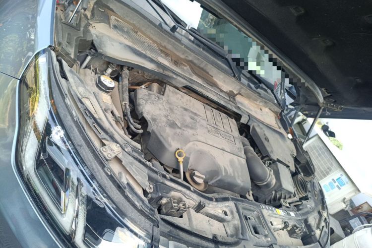 Used Land Rover Discovery Sport 2020 249 PS R-Dynamic Performance Edition Engine Bay Right