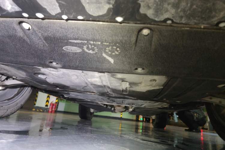 Used Land Rover Discovery Sport 2020 249 PS R-Dynamic Performance Edition Chassis Front