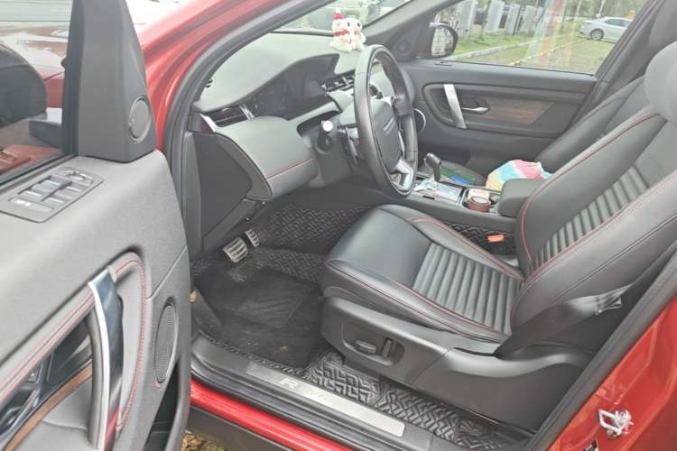 Used Land Rover Discovery Sport 2020 249 PS R-Dynamic Performance Edition Driver Seat