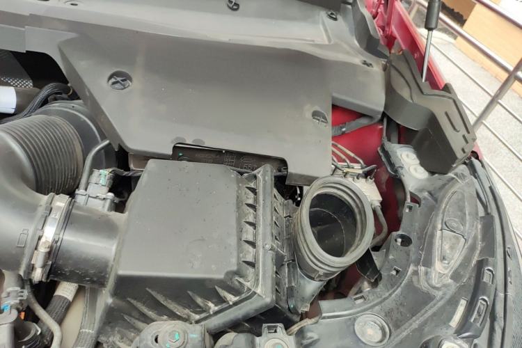 Used Land Rover Discovery Sport 2020 249 PS R-Dynamic Performance Edition Engine Bay Left