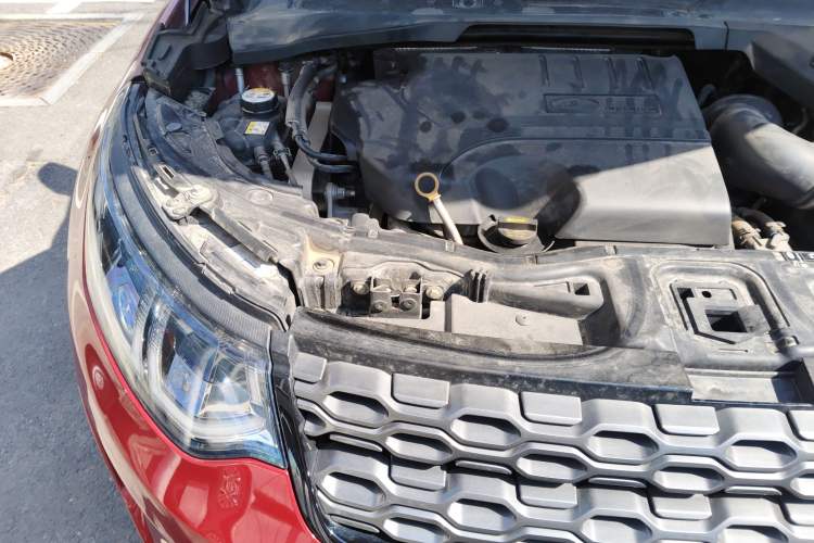 Used Land Rover Discovery Sport 2020 249 PS R-Dynamic Performance Edition Engine Bay Right