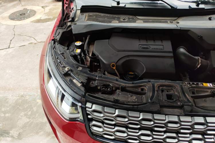 Used Land Rover Discovery Sport 2020 249 PS R-Dynamic Performance Tech Edition 5 Seats Engine Bay Right