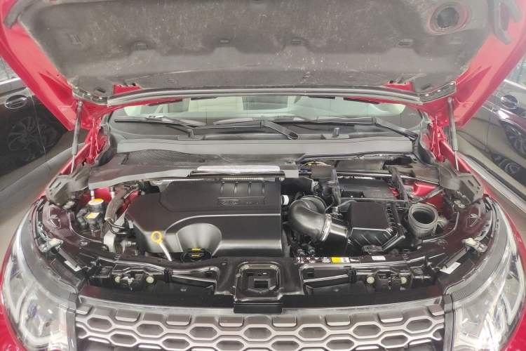 Used Land Rover Discovery Sport 2020 249 PS R-Dynamic Performance Tech Edition 7 Seats Engine Bay