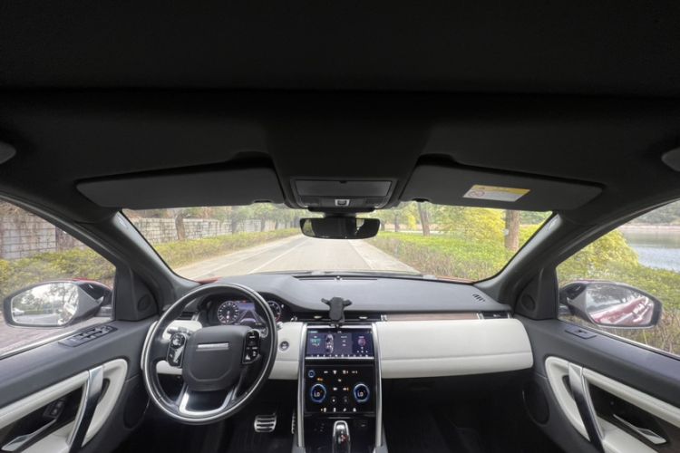 Used Land Rover Discovery Sport 2020 249 PS R-Dynamic Performance Edition Headliner
