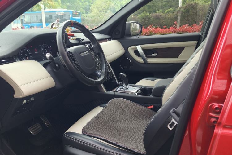 Used Land Rover Discovery Sport 2020 249 PS R-Dynamic Performance Edition Interior 2