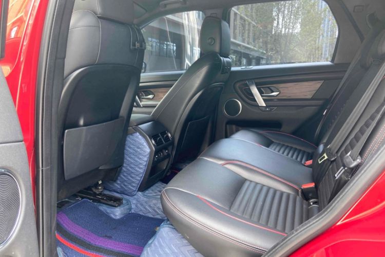 Used Land Rover Discovery Sport 2020 249 PS R-Dynamic Performance Edition Interior 3