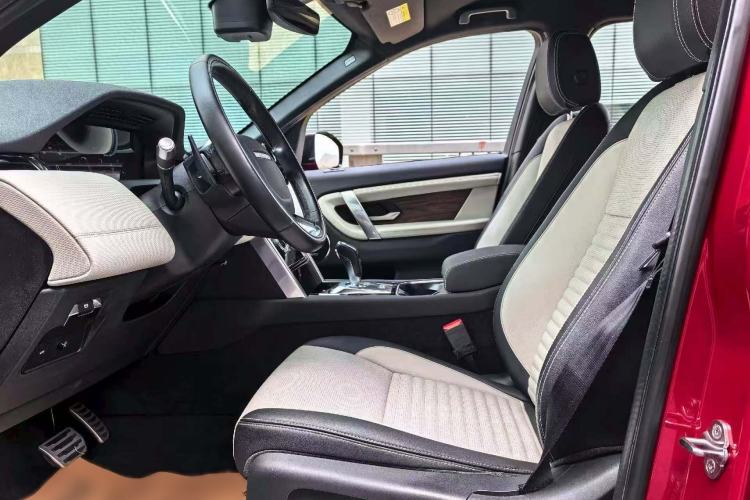 Used Land Rover Discovery Sport 2020 249 PS R-Dynamic Performance Edition Interior 4