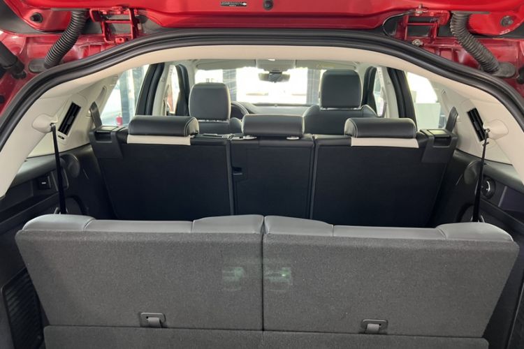 Used Land Rover Discovery Sport 2020 249 PS R-Dynamic Performance Tech Edition 7 Seats Interior 6