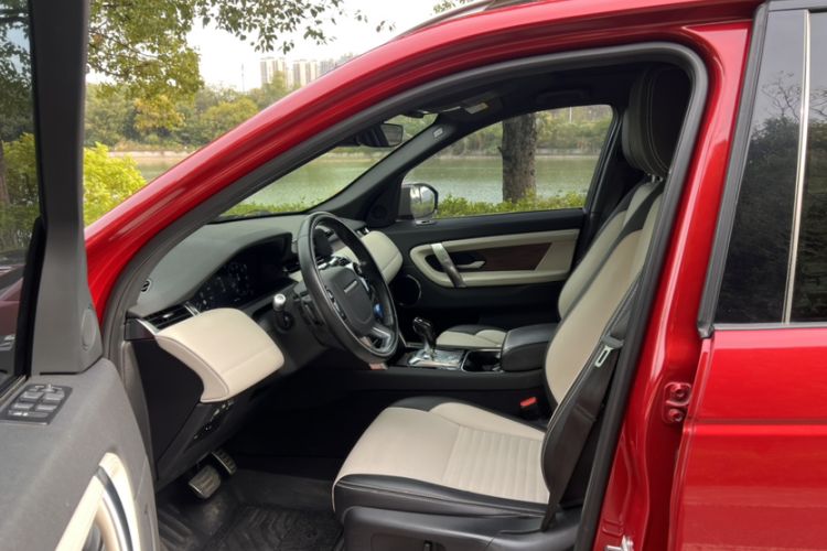 Used Land Rover Discovery Sport 2020 249 PS R-Dynamic Performance Edition Left Front Seat