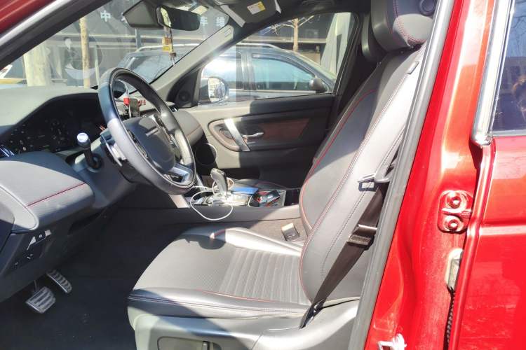 Used Land Rover Discovery Sport 2020 249 PS R-Dynamic Performance Edition Left Front Seat