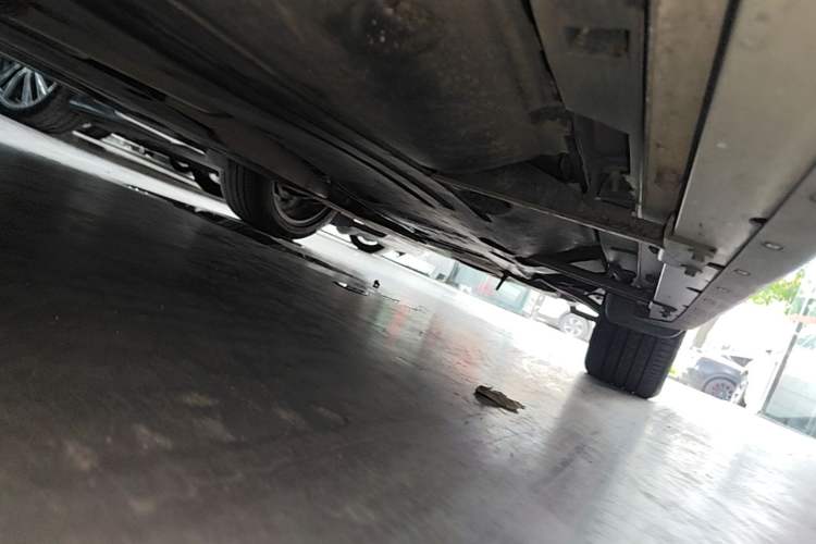 Used Land Rover Discovery Sport 2020 249 PS R-Dynamic Performance Edition Right Side Sill