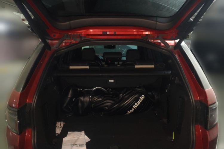 Used Land Rover Discovery Sport 2020 249 PS R-Dynamic Performance Tech Edition 7 Seats Trunk
