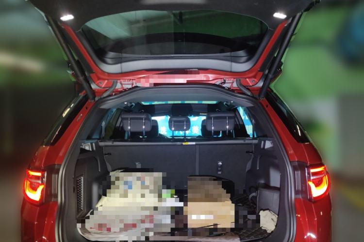 Used Land Rover Discovery Sport 2020 249 PS R-Dynamic Performance Edition Trunk