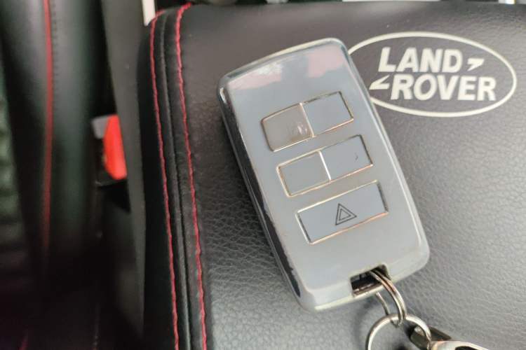 Used Land Rover Discovery Sport 2020 249 PS R-Dynamic Performance Tech Edition 5 Seats Vehicle Key