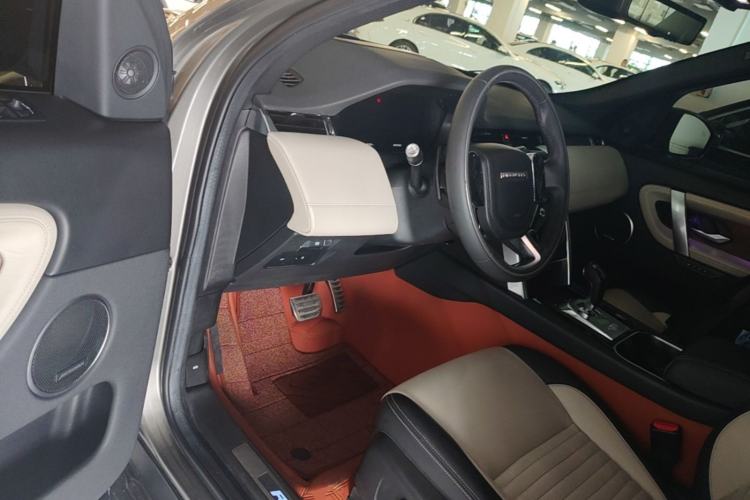 Used Land Rover Discovery Sport 2020 249 PS R-Dynamic Luxury Custom Edition Driver Seat
