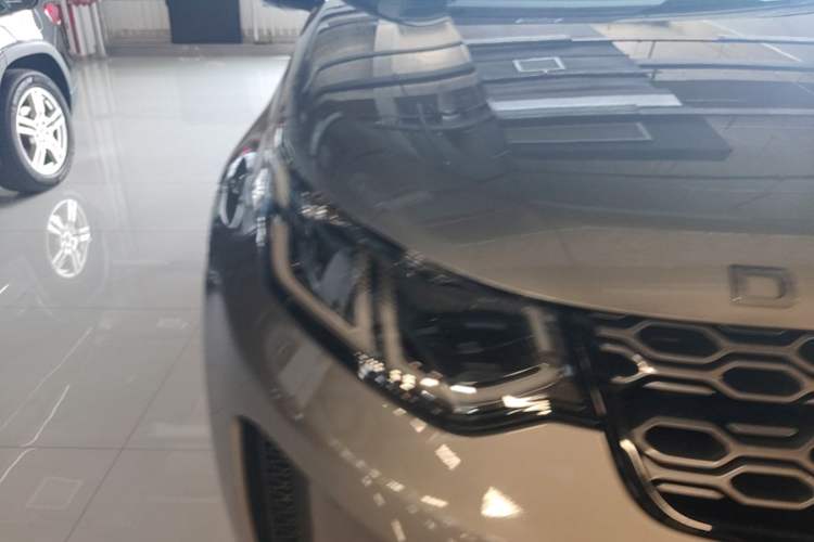 Used Land Rover Discovery Sport 2020 249 PS R-Dynamic Luxury Custom Edition Right Front Headlight