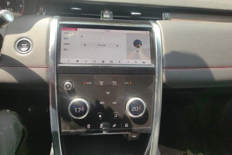 Used Land Rover Discovery Sport 2020 249 PS R-Dynamic Performance Edition Audio And AC Panel