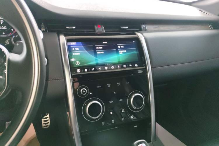 Used Land Rover Discovery Sport 2020 249 PS R-Dynamic Performance Edition Audio And AC Panel