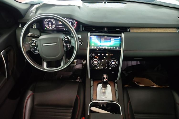 Used Land Rover Discovery Sport 2020 249 PS R-Dynamic Performance Edition Center Console