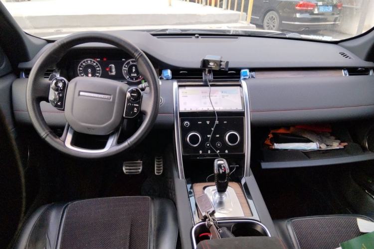 Used Land Rover Discovery Sport 2020 249 PS R-Dynamic Performance Edition Center Console