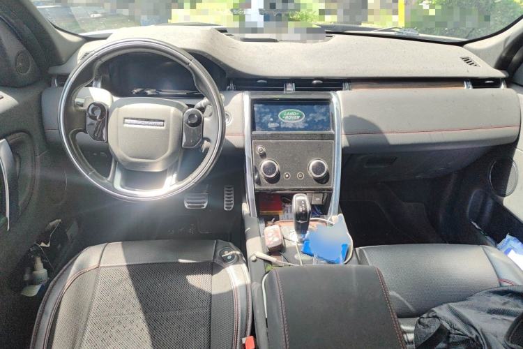 Used Land Rover Discovery Sport 2020 249 PS R-Dynamic Performance Edition Center Console